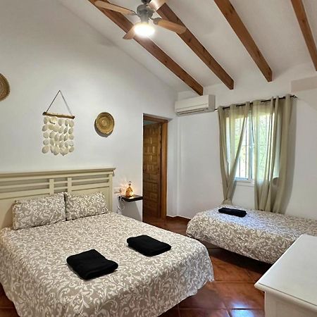 Villa Barbara Piscina Vallada Con Barbacoa By Andaraholidays Malaga Bagian luar foto